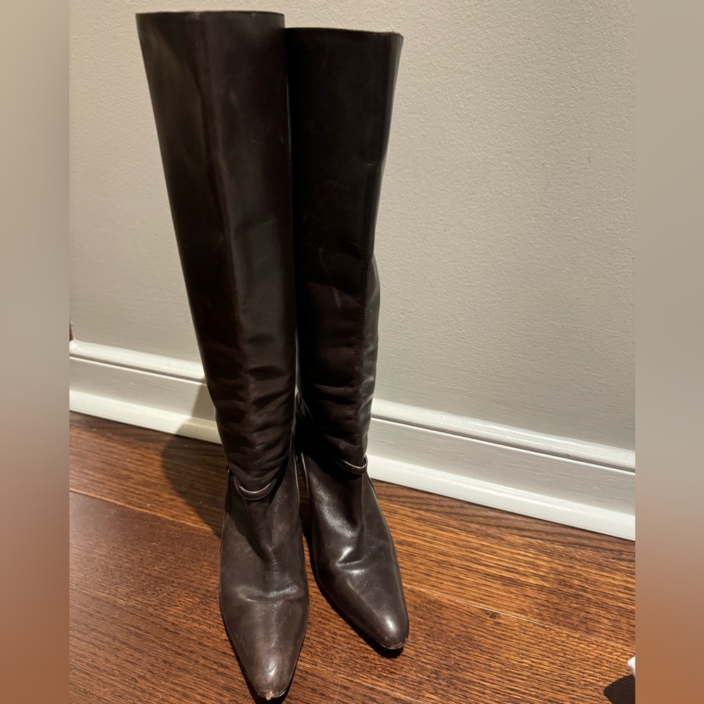 Manolo Blahnik Women's Brown and Tan Boots 37
